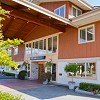Econo Lodge Inn & Suites - North Vancouver